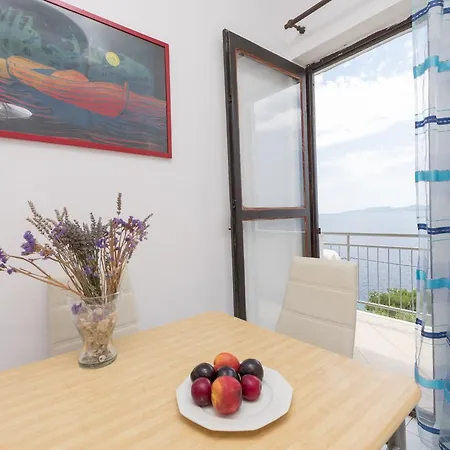 A Cappella Music Apartment